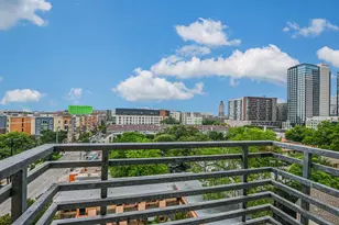 711 W 26th St, Austin, TX 78705 - Photo 3