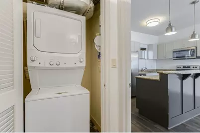 711 W 26th Street #702, Austin, TX 78705 - Photo 5