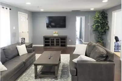 2121 N Durham Drive, Houston, TX 77008 - Photo 7