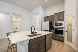 22610 Fountaingrass Ln, Lago Vista, TX 78645 - Photo 13