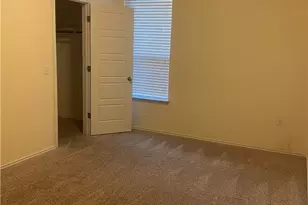 9504 Hunter Ln, Austin, TX 78748 - Photo 13