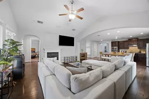1016 Winding Way Dr, Georgetown, TX 78628 - Photo 9