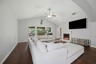 1016 Winding Way Dr, Georgetown, TX 78628 - Photo 3