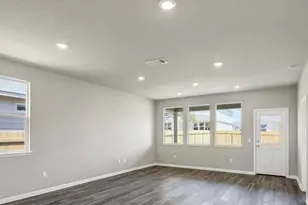 400 Barton Creek Ln, Hutto, TX 78634 - Photo 11