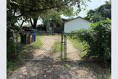 209 Bonnett Street, Austin, TX 78741 - Photo 11