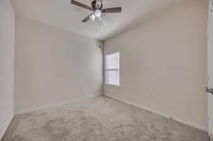 7212 Vail Ridge St, Austin, TX 78744 - Photo 13