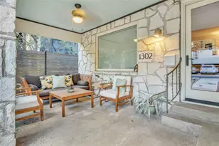 1302 W 13th St, Austin, TX 78703 - Photo 3