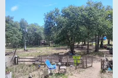 647 Hidden Oaks Drive, Elgin, TX 78621 - Photo 3