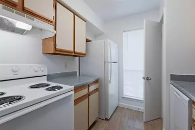 2430 Cromwell Circle #0515, Austin, TX 78741 - Photo 5