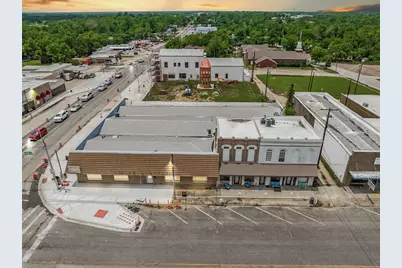 106 W Cameron Avenue, Rockdale, TX 76567 - Photo 7