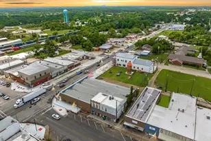 106 W Cameron Ave, Rockdale, TX 76567 - Photo 11