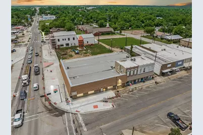 106 W Cameron Avenue, Rockdale, TX 76567 - Photo 3