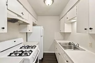 2319 Greenfield Pkwy, Austin, TX 78741 - Photo 11