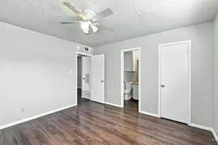 2319 Greenfield Pkwy, Austin, TX 78741 - Photo 15