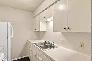 2319 Greenfield Pkwy, Austin, TX 78741 - Photo 13