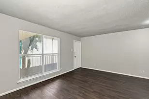 2319 Greenfield Pkwy, Austin, TX 78741 - Photo 7