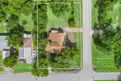 405 S Evie Street, Bartlett, TX 76511 - Photo 3