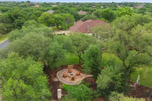 107 W Majestic Oak Ln, Georgetown, TX 78633 - Photo 37
