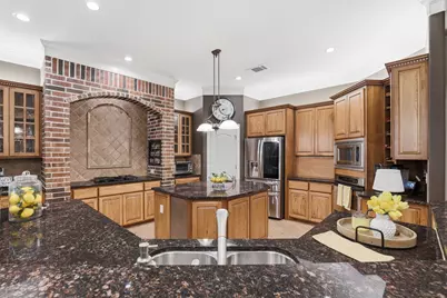107 W Majestic Oak Lane, Georgetown, TX 78633 - Photo 13