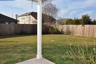 127 Anderson St, Hutto, TX 78634 - Photo 19