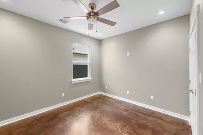 506 N Waco Street, Giddings, TX 78942 - Photo 13
