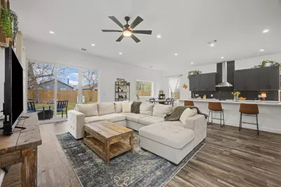 1006 4th Street, Lockhart, TX 78644 - Photo 5