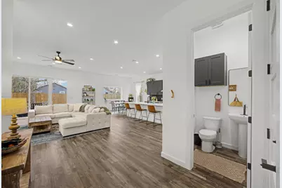 1006 4th Street, Lockhart, TX 78644 - Photo 3