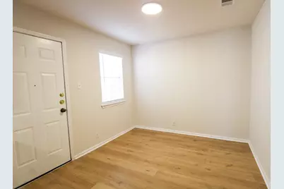 6907 Stonleigh Place, Austin, TX 78744 - Photo 7