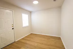 6907 Stonleigh Pl, Austin, TX 78744 - Photo 7