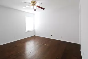 6907 Stonleigh Pl, Austin, TX 78744 - Photo 11