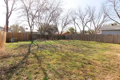 6907 Stonleigh Place, Austin, TX 78744 - Photo 19