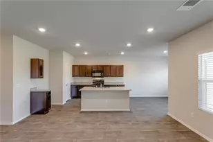 15201 Siberian Elm Ln, Austin, TX 78724 - Photo 7