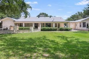 1102 N Ave F Ave, Elgin, TX 78621 - Photo 9