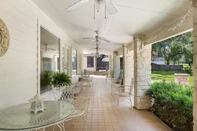 1102 N Avenue F Avenue, Elgin, TX 78621 - Photo 9