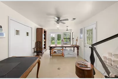 1102 N Avenue F Avenue, Elgin, TX 78621 - Photo 23