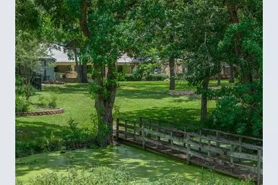 1102 N Avenue F Avenue, Elgin, TX 78621 - Photo 35