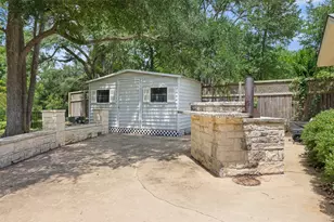 1102 N Ave F Ave, Elgin, TX 78621 - Photo 37