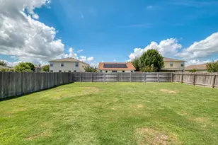 217 Almquist St, Hutto, TX 78634 - Photo 27