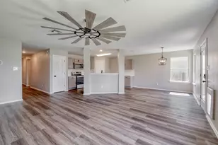 217 Almquist St, Hutto, TX 78634 - Photo 7