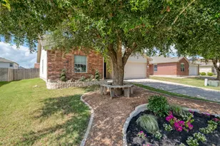 217 Almquist St, Hutto, TX 78634 - Photo 3