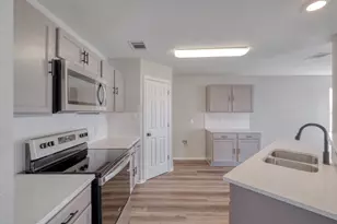 217 Almquist St, Hutto, TX 78634 - Photo 11