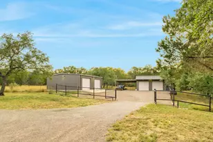 746 Trail Rock Dr, Johnson City, TX 78636 - Photo 35