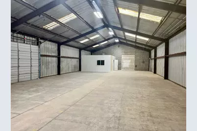 200-232 W New Braunfels Street #W1 - W2, Seguin, TX 78155 - Photo 5