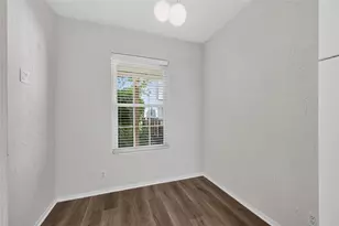 910 Duncan Ln, Austin, TX 78705 - Photo 15