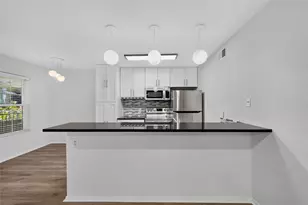 910 Duncan Ln, Austin, TX 78705 - Photo 13