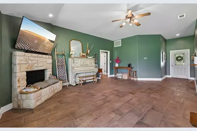 136 Thoroughbred Trace, Liberty Hill, TX 78642 - Photo 9