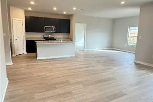 13613 Gray Landing Dr, Elgin, TX 78621 - Photo 9