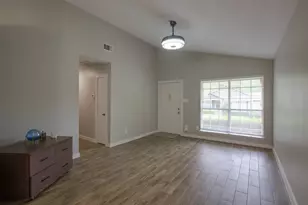 1015 E Yager Ln, Austin, TX 78753 - Photo 9