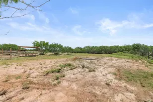 305 Blue Quail St, Dale, TX 78616 - Photo 33