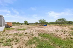 305 Blue Quail St, Dale, TX 78616 - Photo 27